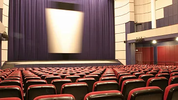 Локальные новости: петербургские кинотеатры откроются через 10 дней
