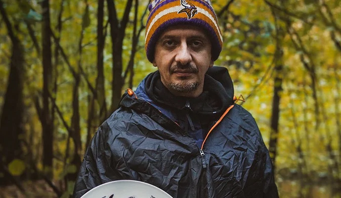 Константин Богомолов начал съёмки сериала «Кеша» в российских лесах