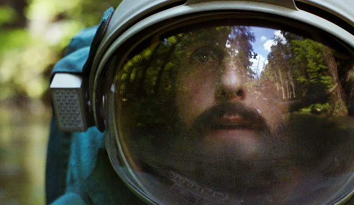 Netflix поделился первым трейлером «Космонавта» с Адамом Сэндлером 