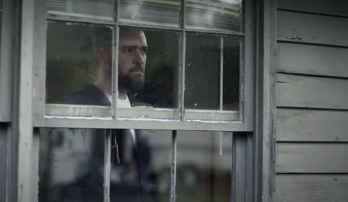 Джастин Тимберлейк пытается наладить разрушенную жизнь в трейлере драмы «Палмер»