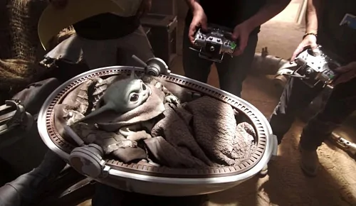 Студия Disney выложила трейлер документального сериала о создании «Мандалорца»