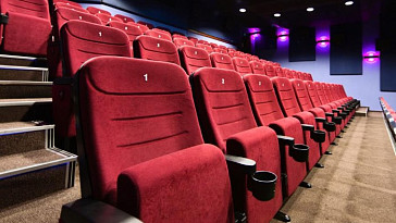 Более трети россиян намерены пойти в кинотеатры сразу, как те откроются