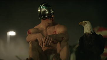 Джон Сина удирает с орлом от полиции в трейлере сериала «Миротворец»
